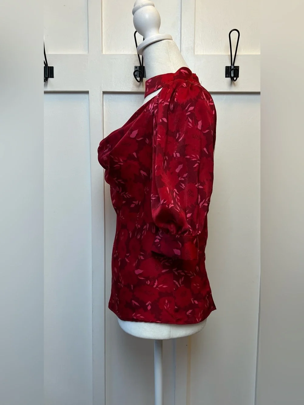 ASTR The Label Size Medium Red Floral Blouse Top Cowl Neck Halter Whimsigoth Y2K